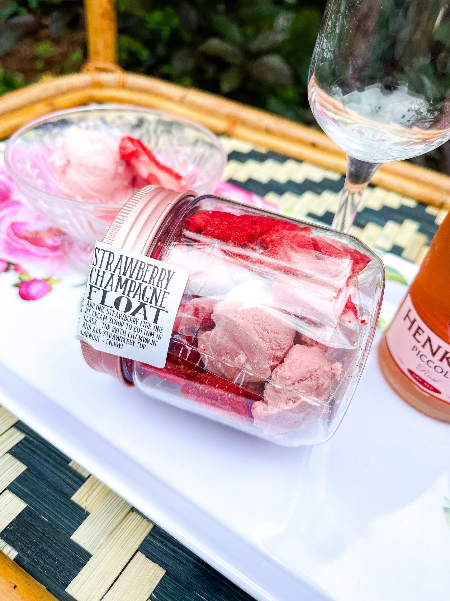 Champagne Floats