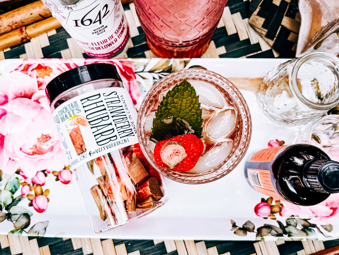 STRAWBERRY RHUBARB COCKTAIL INFUSION